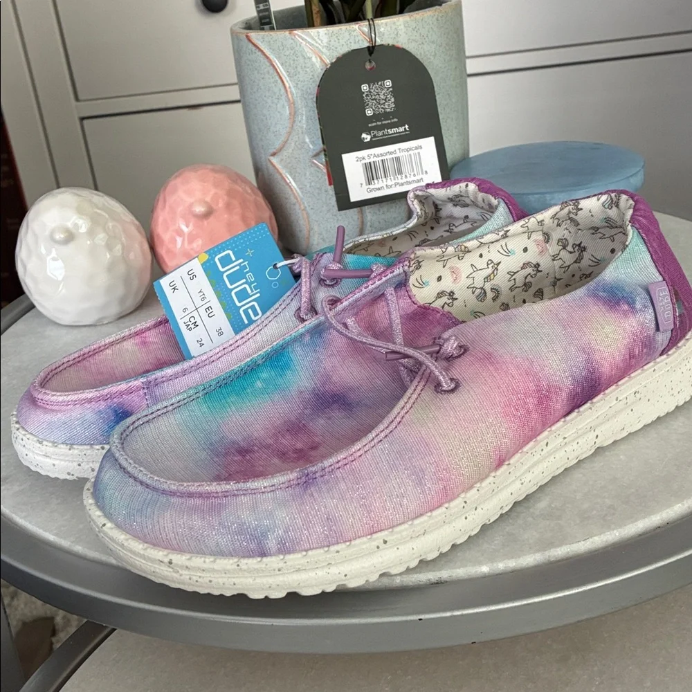 HEY DUDE WENDY YOUTH DREAMER Size YT6 - Picture 1 of 6